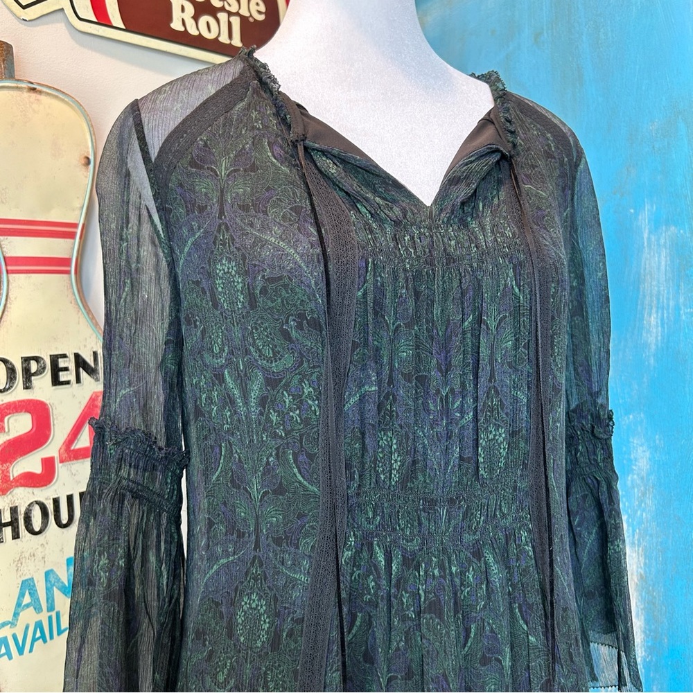 Elie Tahari Black and Green Silk Bell Sleeve Dress - Picture 7 of 13